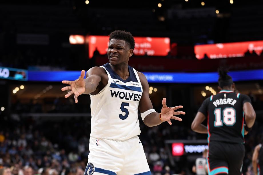 Kaiyun sports-爱德华兹33分杰罗姆复出20+6 森林狼送灰熊6连败